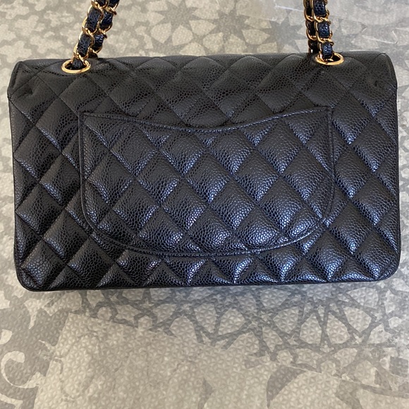 Chanel medium classic flap bag black caviar - Picture 4 of 15